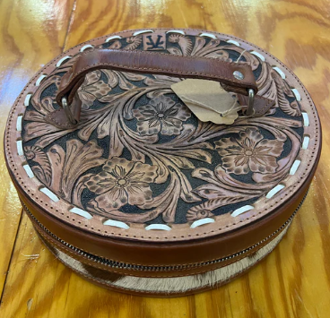 Tooled leather w/ Buckstitch Round Makeup Case (Brown)