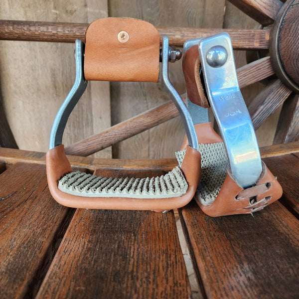 SA Walls 3" Rubber Grip Barrel Racing Stirrups