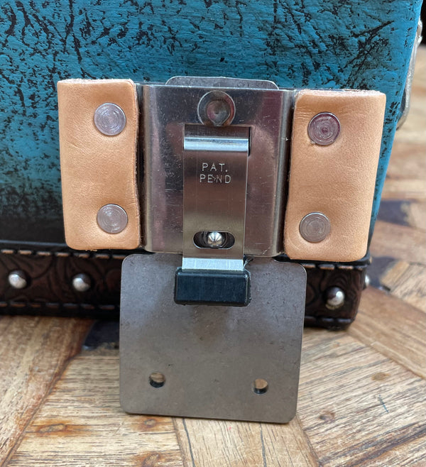 The Rider Buckle-Locking Stirrup Adjustment Buckle