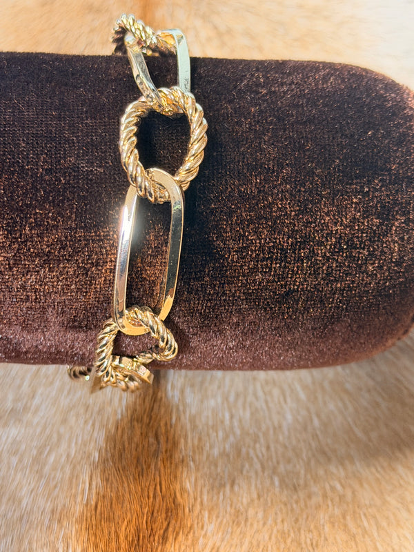 Gold Twisted Link Bracelet